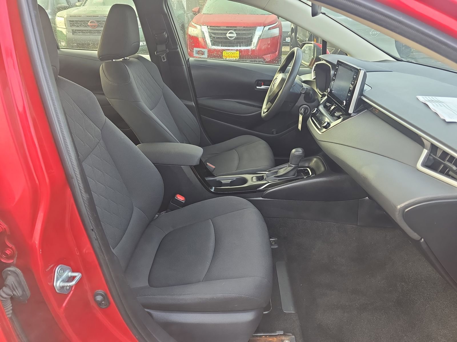 Used 2020 Toyota Corolla LE image 28