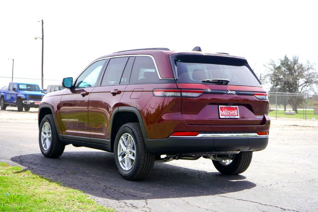 New 2026 Jeep Grand Cherokee Laredo RWD image 8
