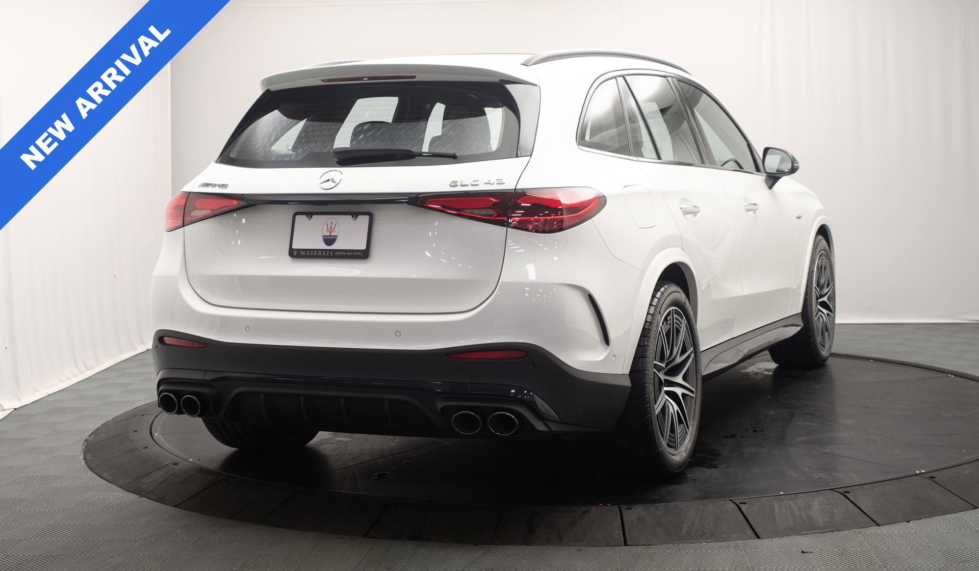 Used 2025 Mercedes-Benz GLC 43 AMG 4MATIC image 3