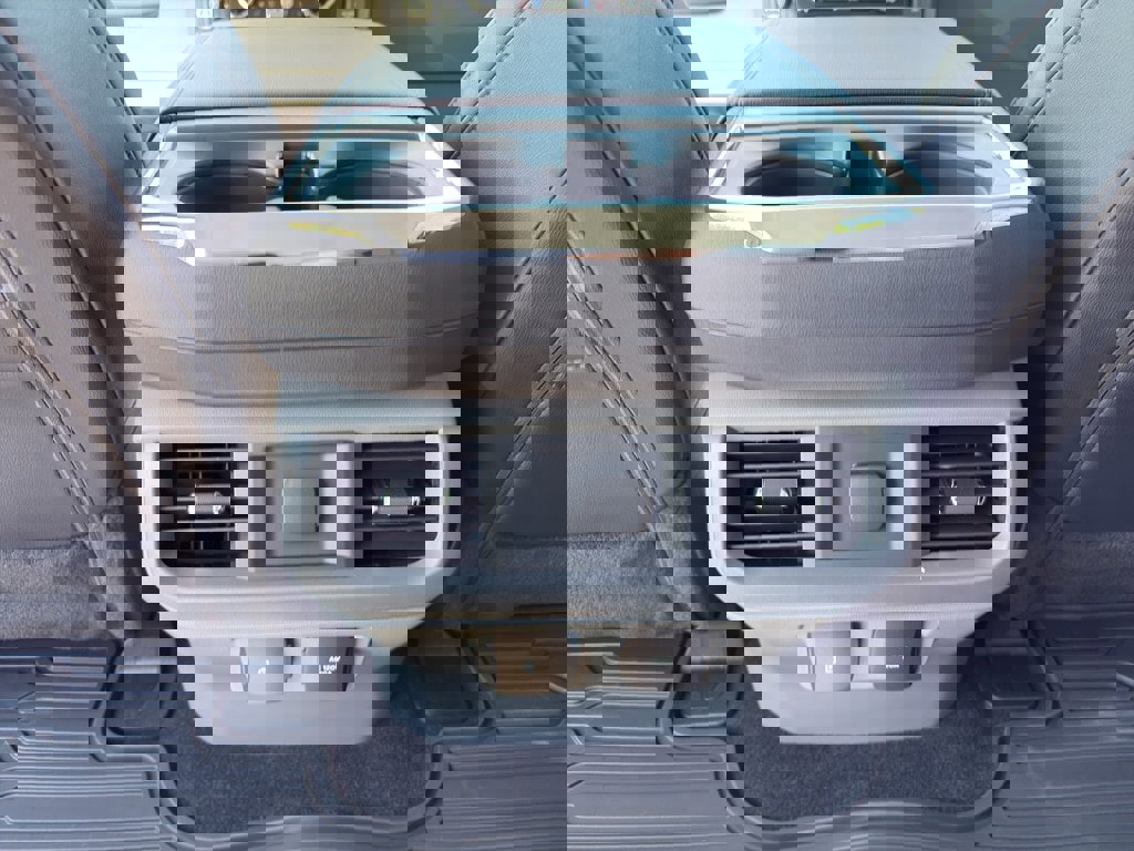 New 2025 Ford F150 Lariat w/ Equipment Group 501A Mid image 22