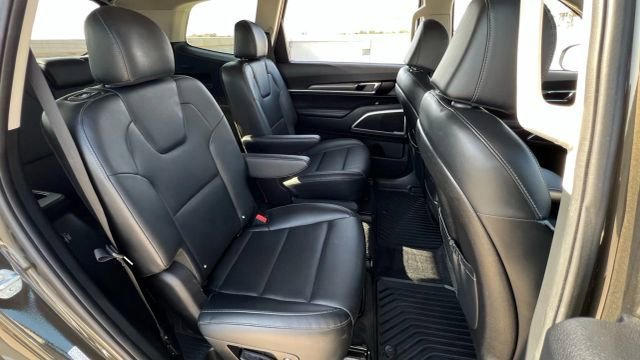 Used 2022 Kia Telluride S image 72