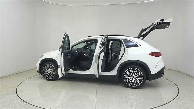 Used 2023 Mercedes-Benz EQE 500 4MATIC SUV w/ Exclusive Trim Package image 72