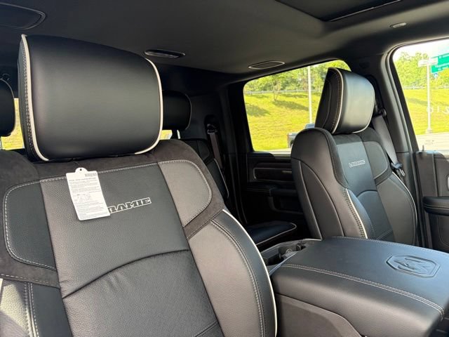 New 2026 RAM 2500 Laramie AWD/4WD image 32