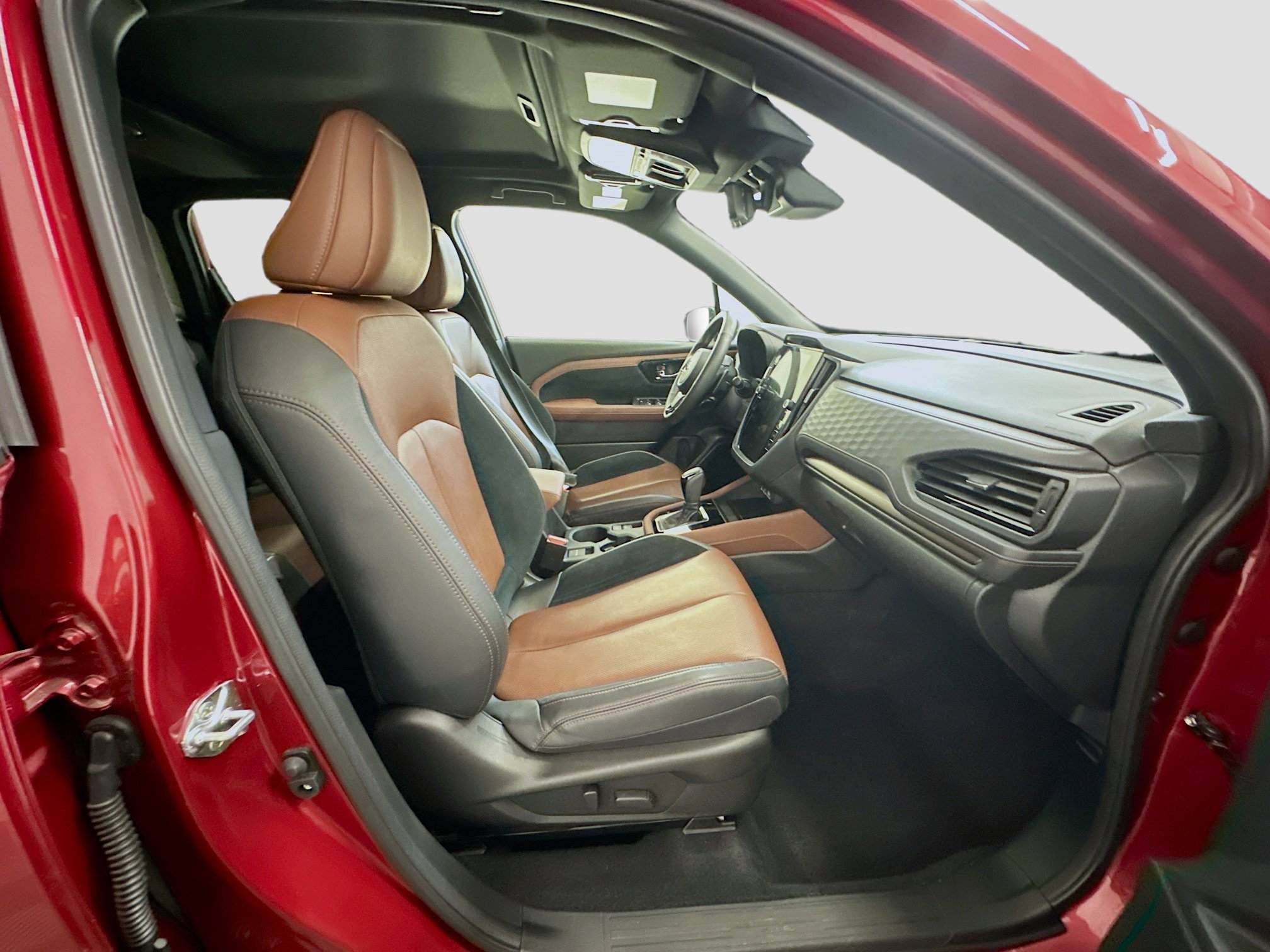 Used 2025 Subaru Forester Touring image 34