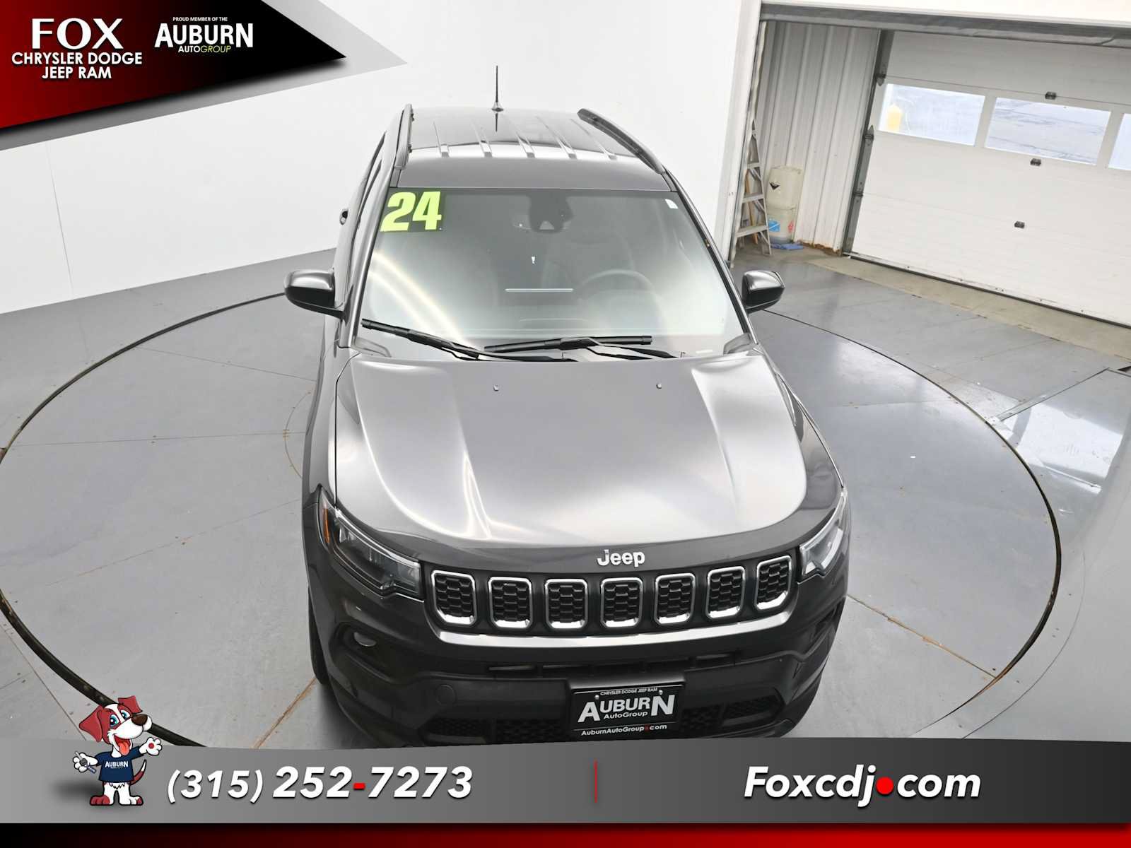 Used 2024 Jeep Compass Latitude w/ Convenience Group AWD/4WD image 28