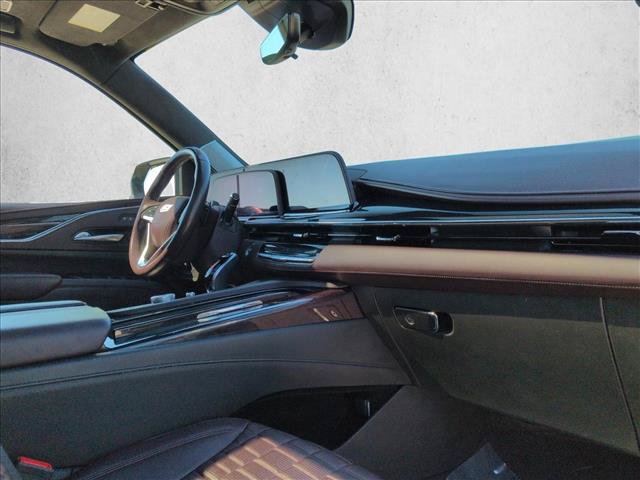 Used 2023 Cadillac Escalade ESV Sport Platinum w/ LPO, ONYX Package AWD/4WD image 27