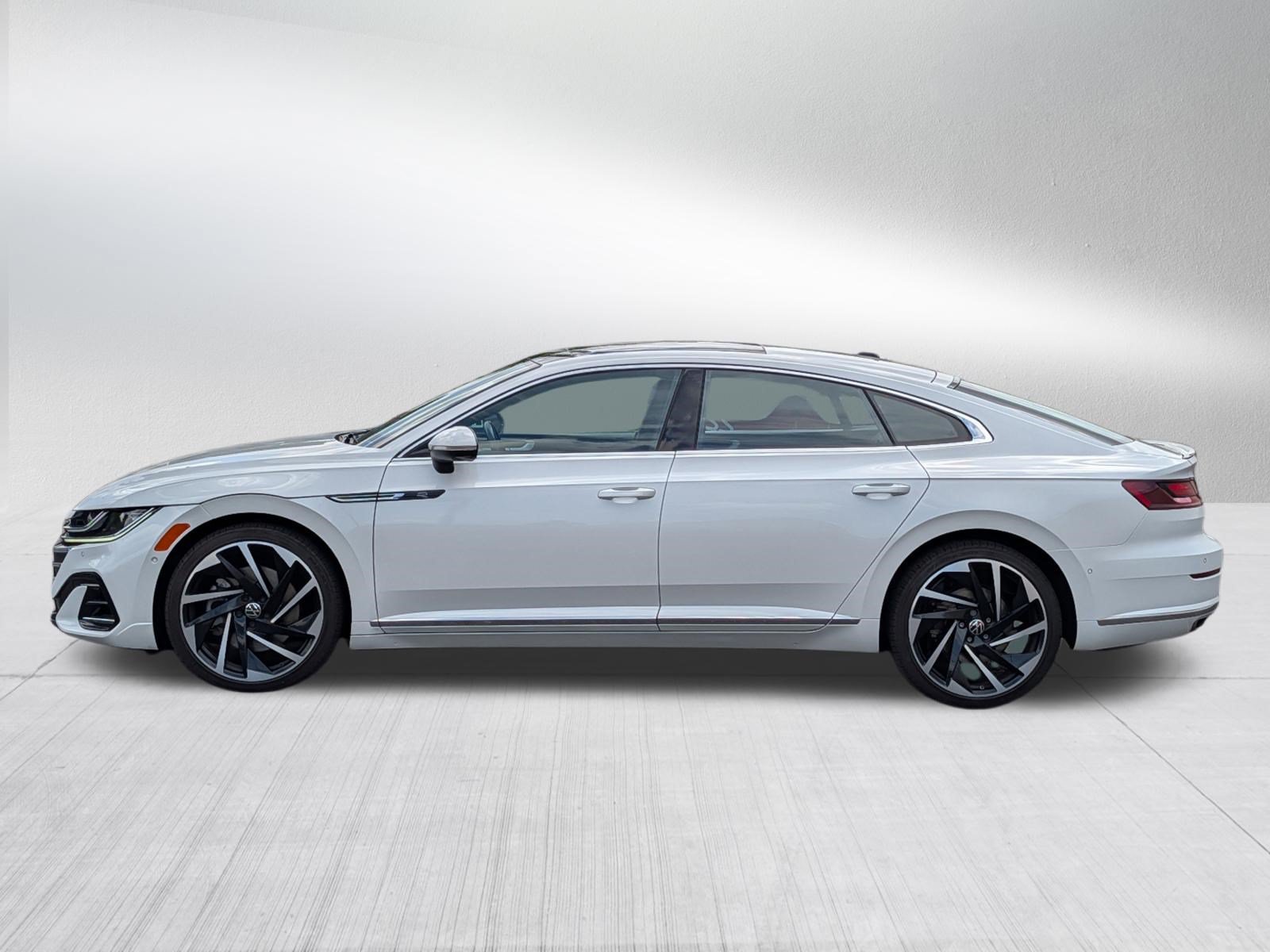 Used 2023 Volkswagen Arteon SEL Premium w/ Arteon MDO Package AWD/4WD image 4