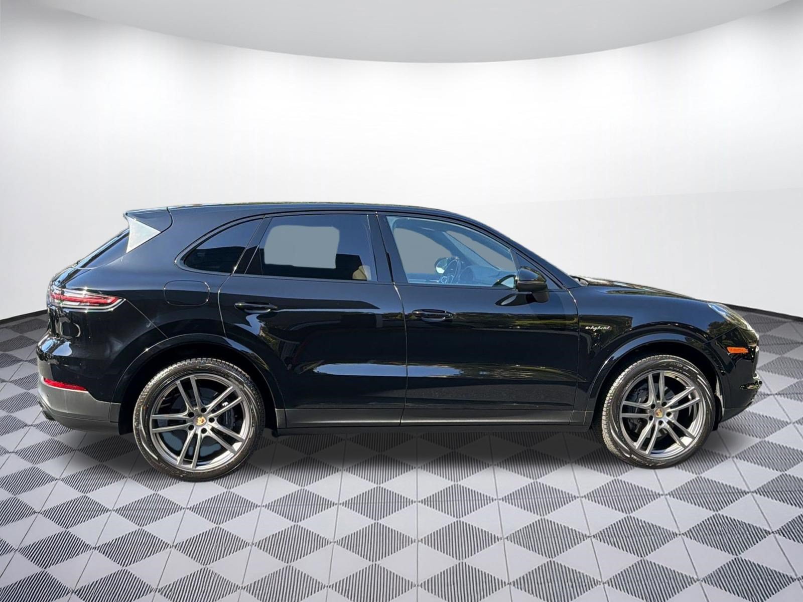 Used 2022 Porsche Cayenne E-Hybrid AWD/4WD image 8