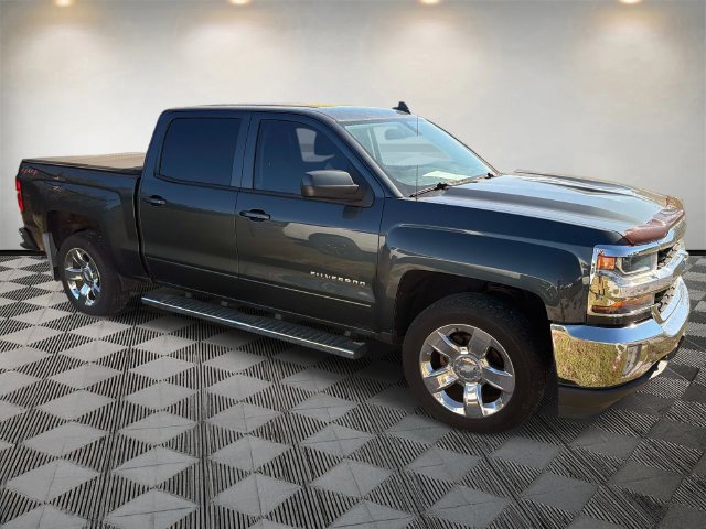 Used 2018 Chevrolet Silverado 1500 LT w/ LT Eassist Package AWD/4WD image 5
