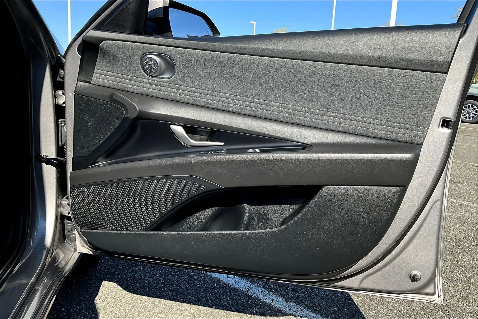 Used 2024 Hyundai Elantra Limited FWD image 22