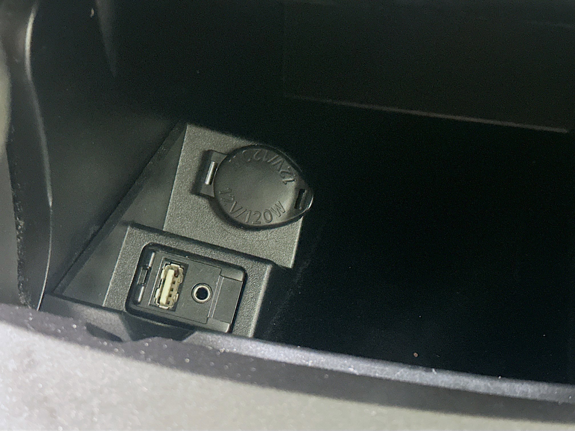 Used 2016 Toyota Camry LE image 24