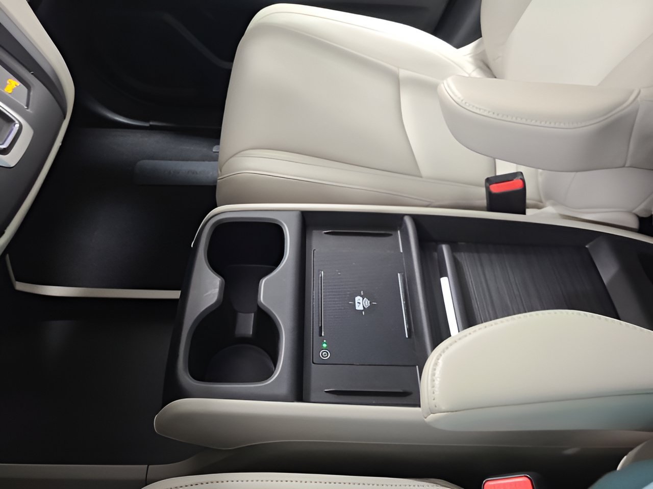 Used 2025 Honda Odyssey EX-L image 31