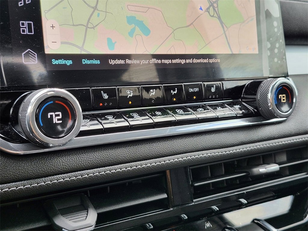 Used 2024 Chevrolet Colorado LT w/ LT Convenience Package II image 21