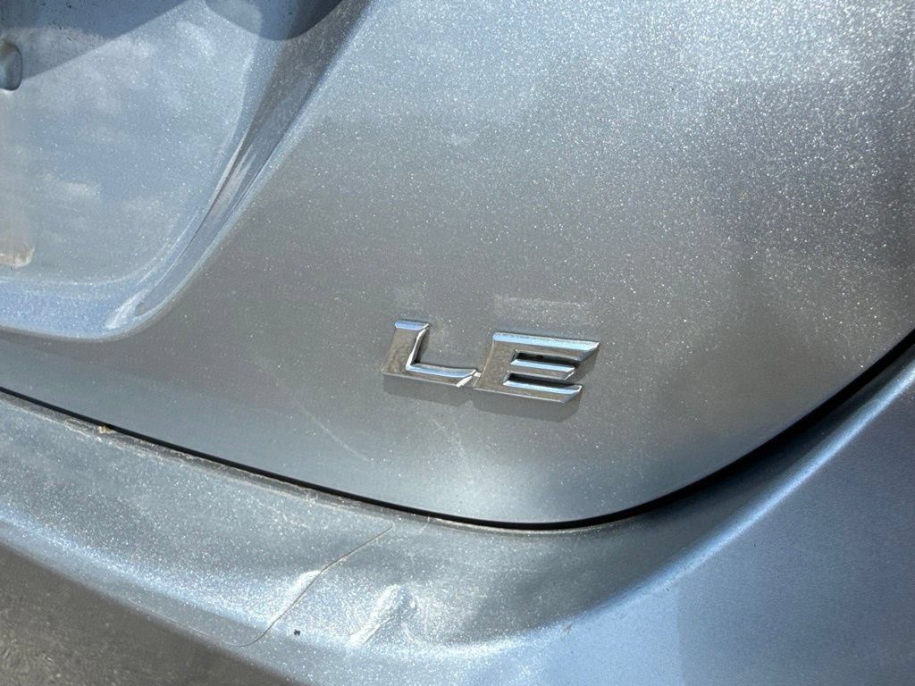 Used 2019 Toyota Camry LE w/ Convenience Package FWD image 4
