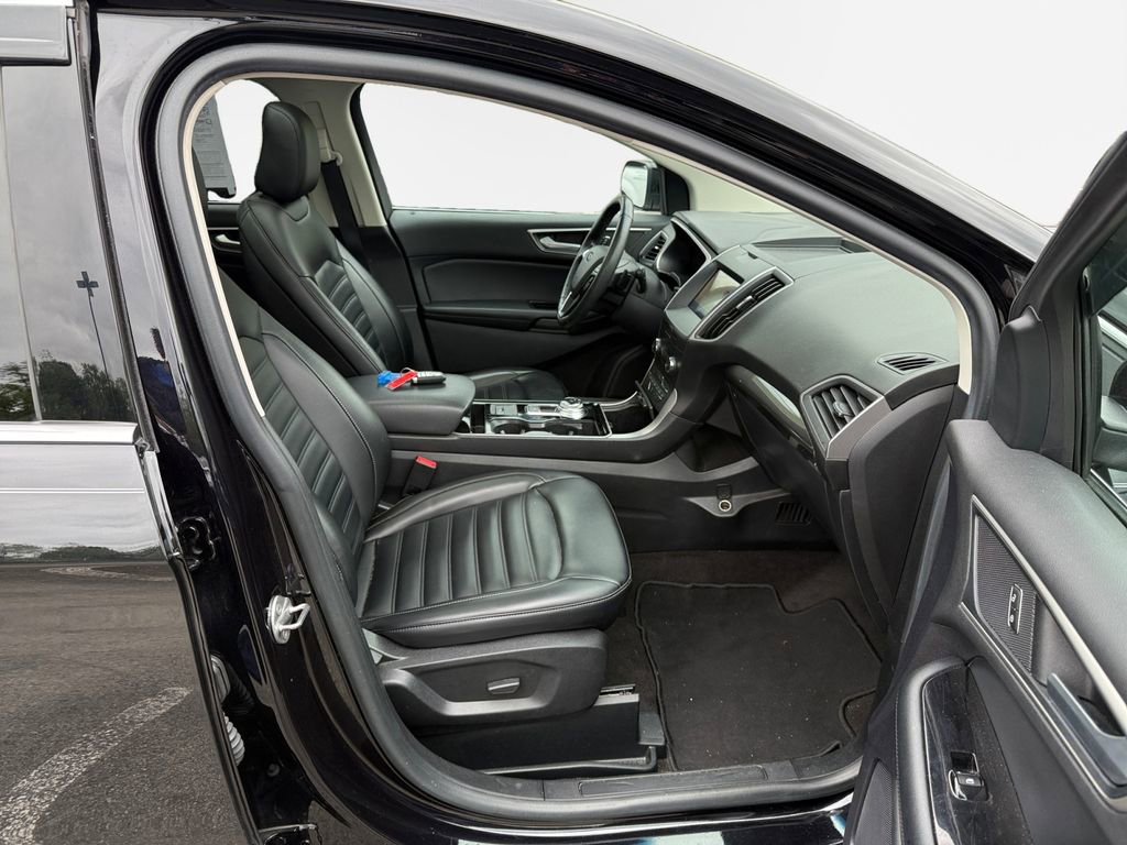 Used 2020 Ford Edge SEL w/ Convenience Package AWD/4WD image 25