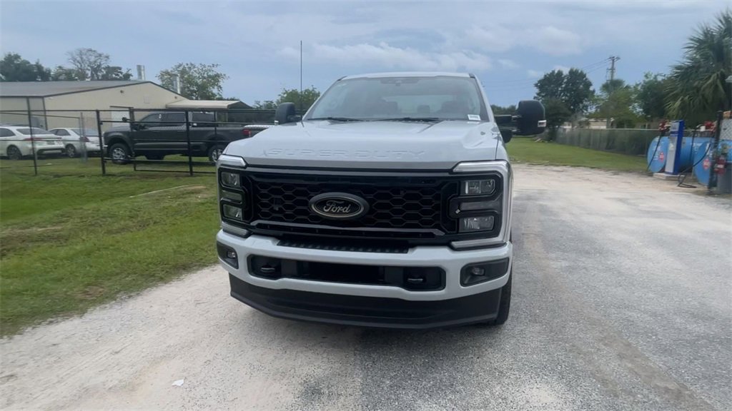 New 2026 Ford F350 XLT w/ XLT Premium Package image 3