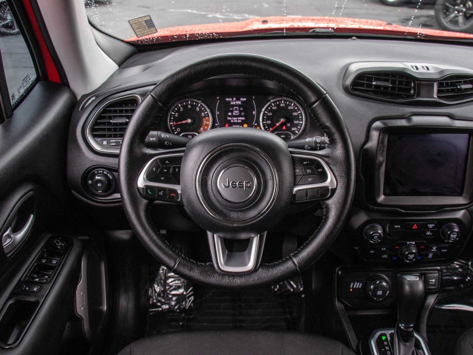 Used 2023 Jeep Renegade Latitude w/ Premium Group image 12