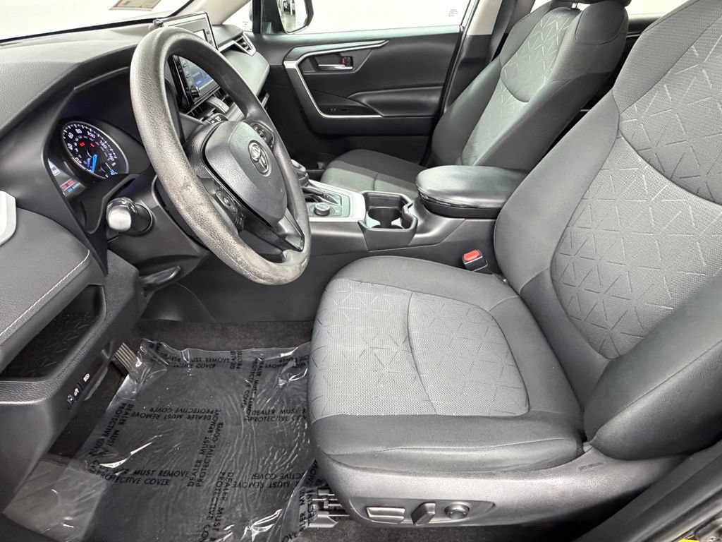 Used 2021 Toyota RAV4 XLE w/ Carpet Mat Package (TMS) AWD/4WD image 22
