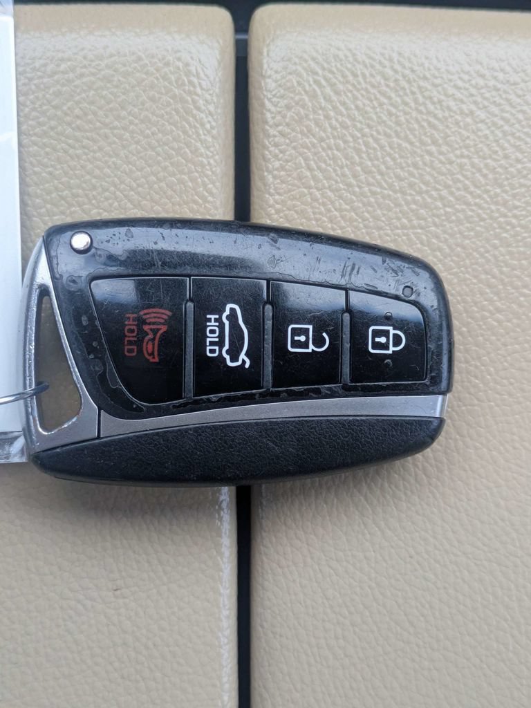 Used 2016 Hyundai Genesis 3.8 w/ Option Group 02 RWD image 32