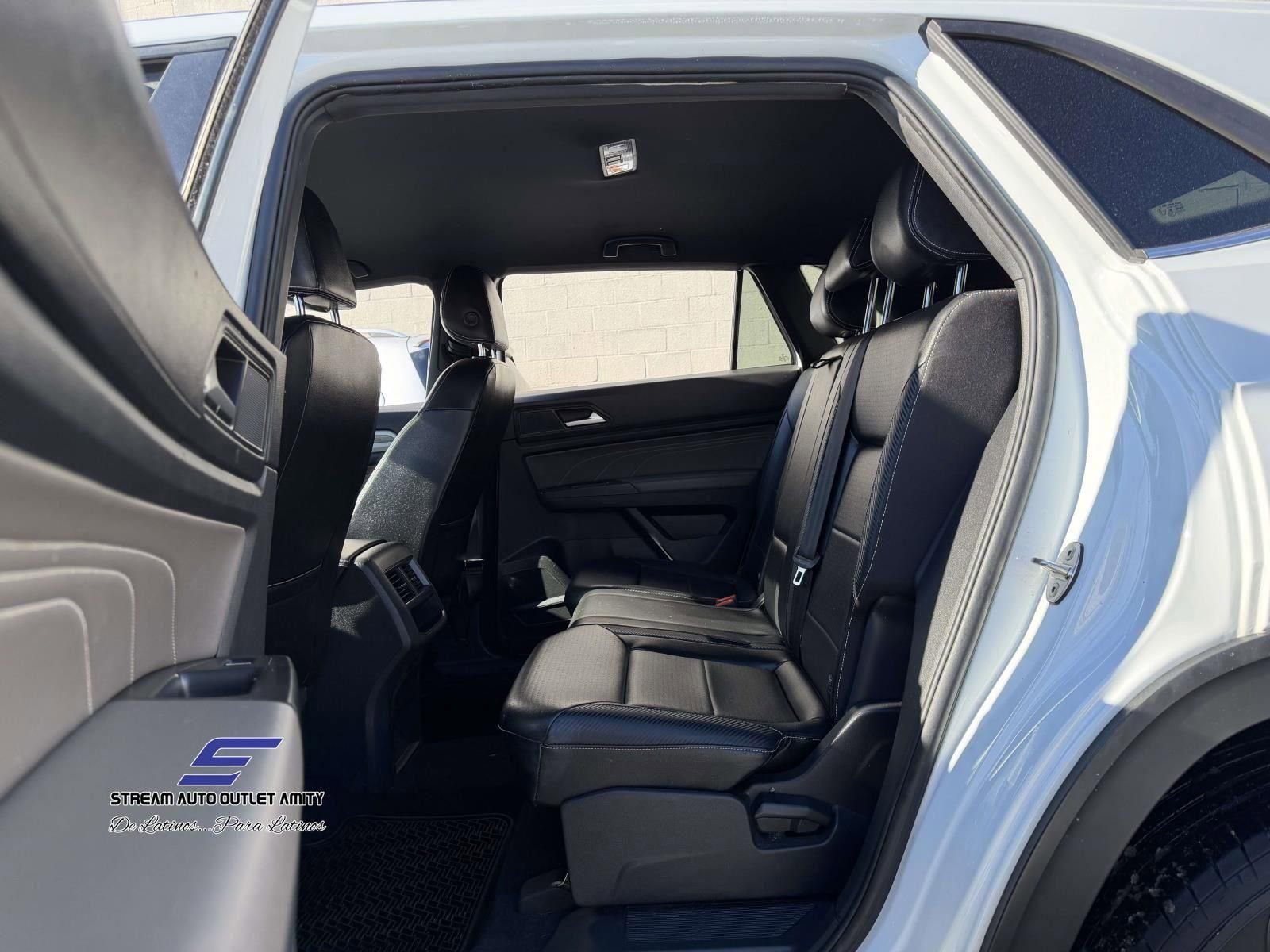 Used 2022 Volkswagen Atlas Cross Sport SE AWD/4WD image 26