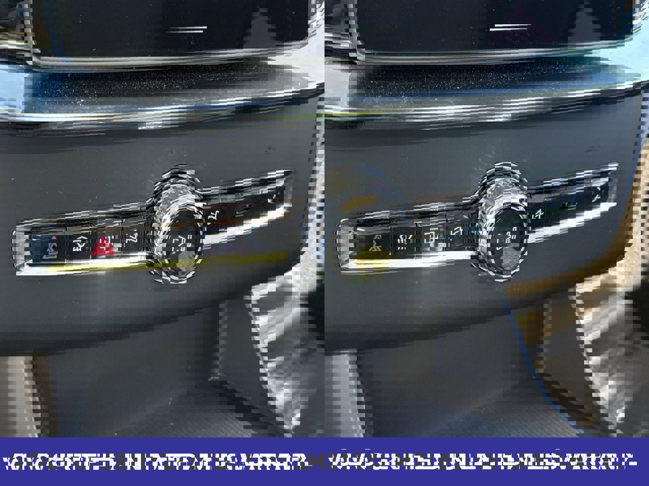 Certified 2025 Volvo XC90 B6 Plus image 21