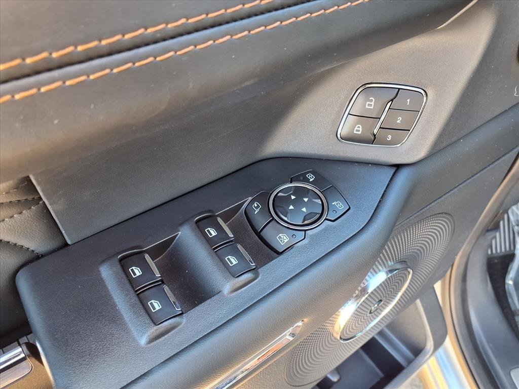 Used 2024 Ford Expedition Platinum image 24