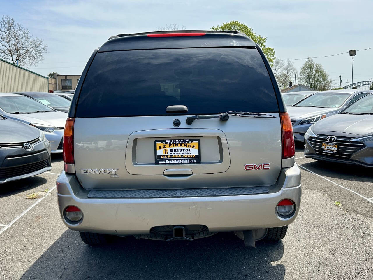 Used 2003 GMC Envoy XL SLT image 5