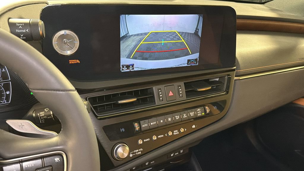 Certified 2022 Lexus ES 300h 300h w/ Premium Package image 29