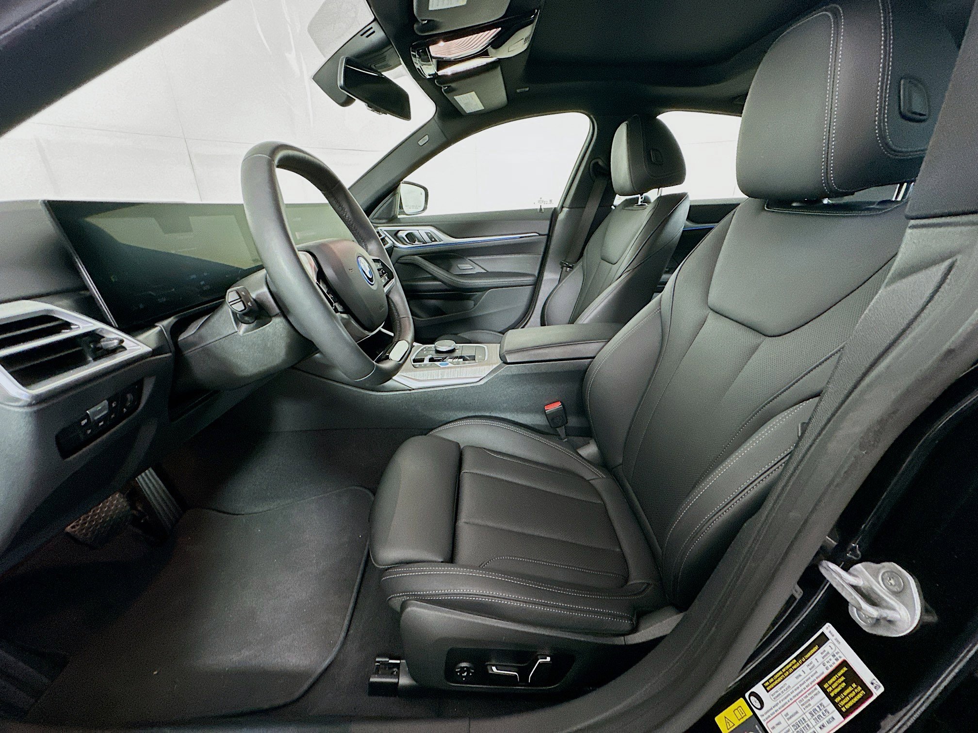 Used 2025 BMW i4 eDrive40 image 13