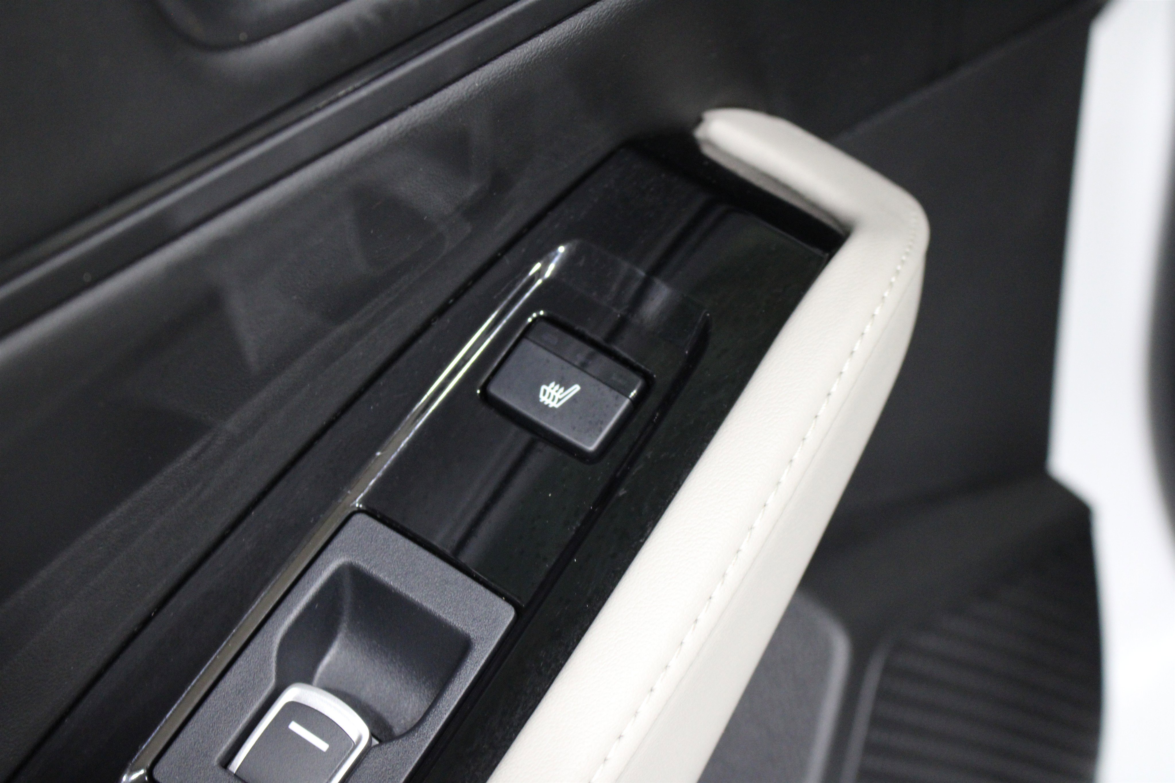 Used 2024 Honda Accord Touring image 27