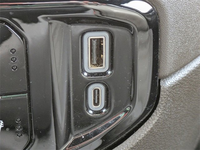 Used 2024 GMC Sierra 1500 SLT image 24