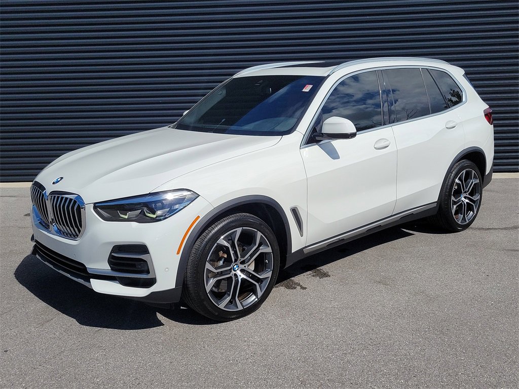 Used 2022 BMW X5 sDrive40i w/ Premium Package