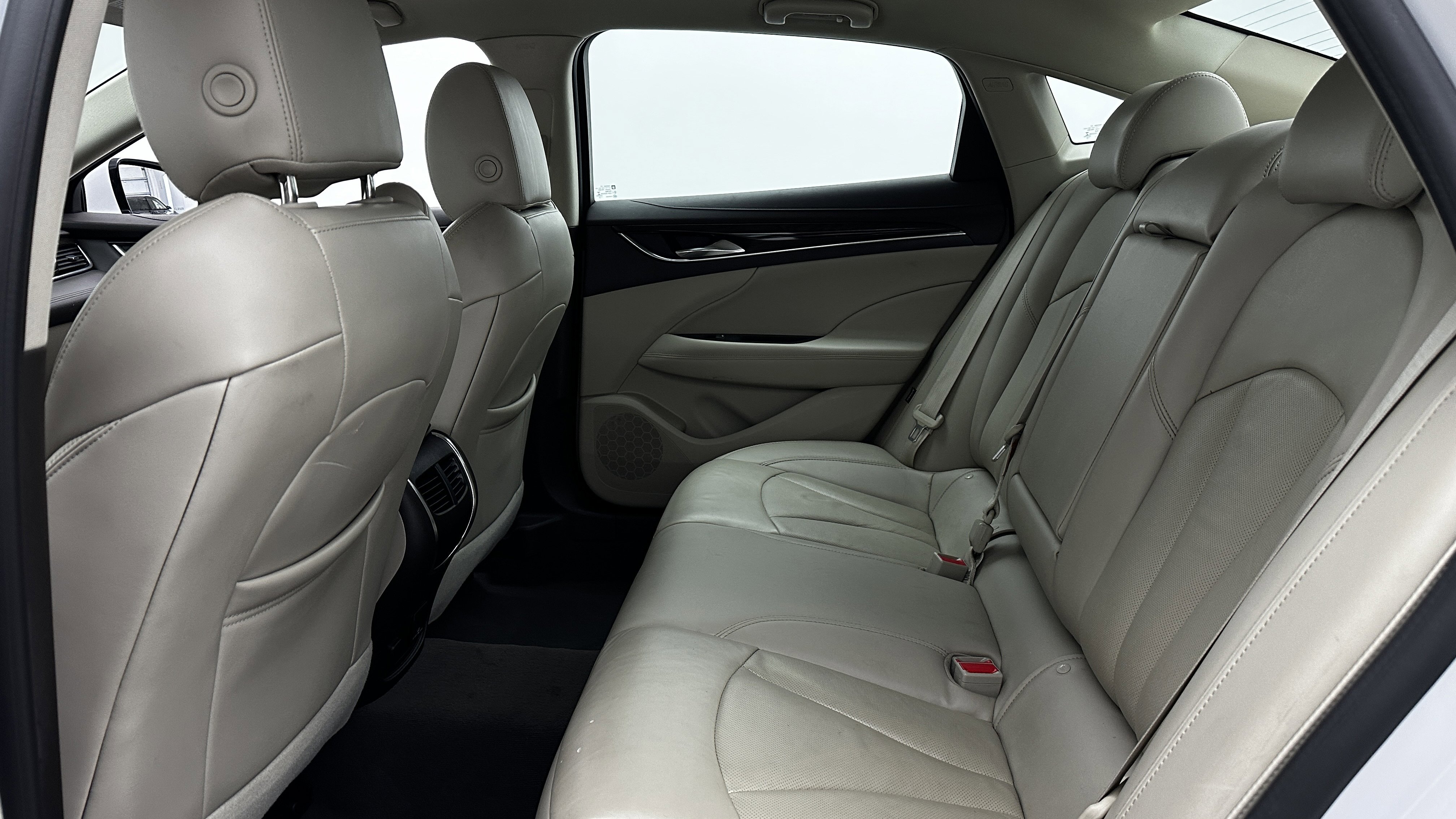 Used 2017 Buick LaCrosse Premium image 24