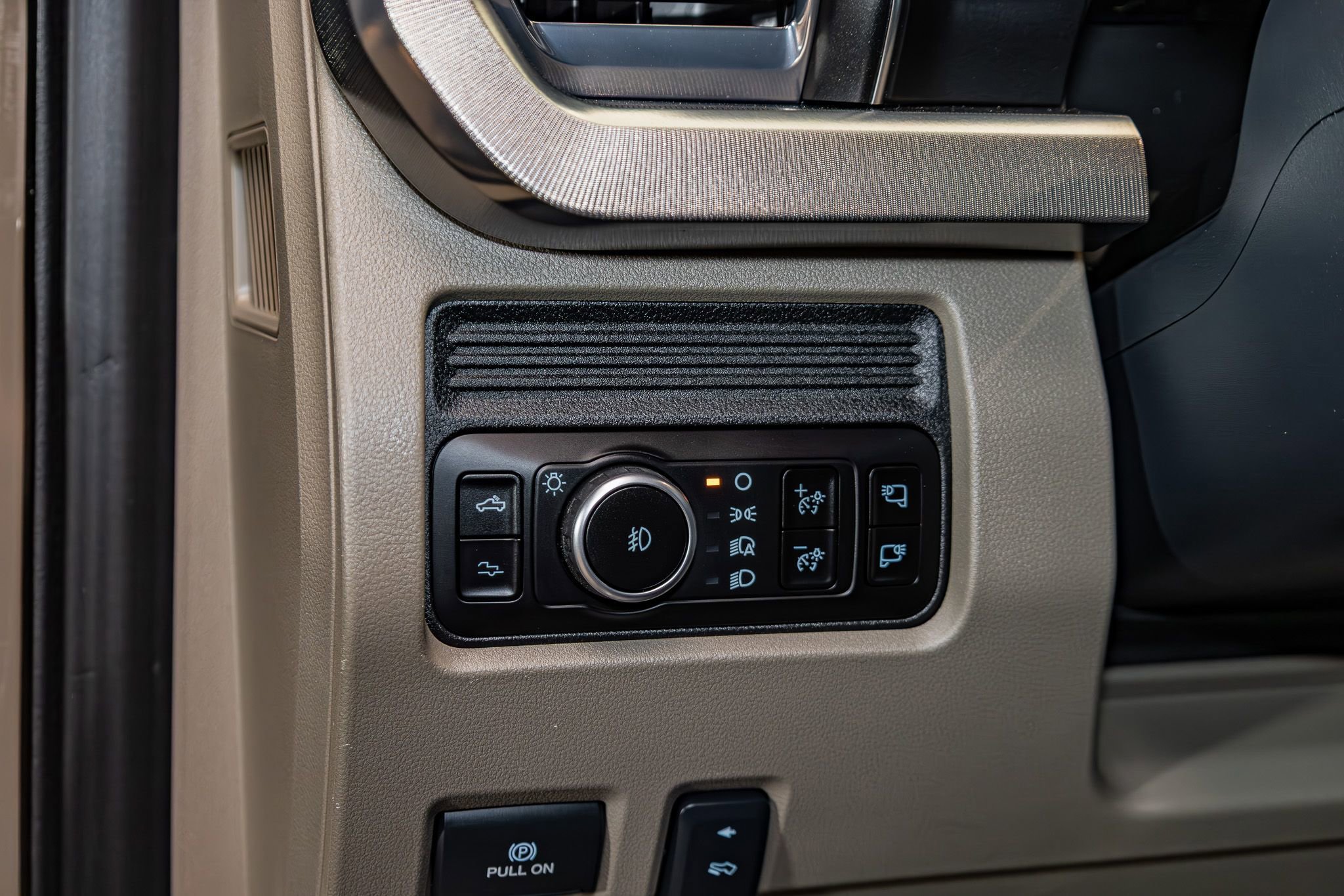 Used 2026 Ford F450 Platinum AWD/4WD image 21