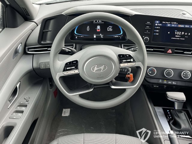 New 2026 Hyundai Elantra SE FWD image 16