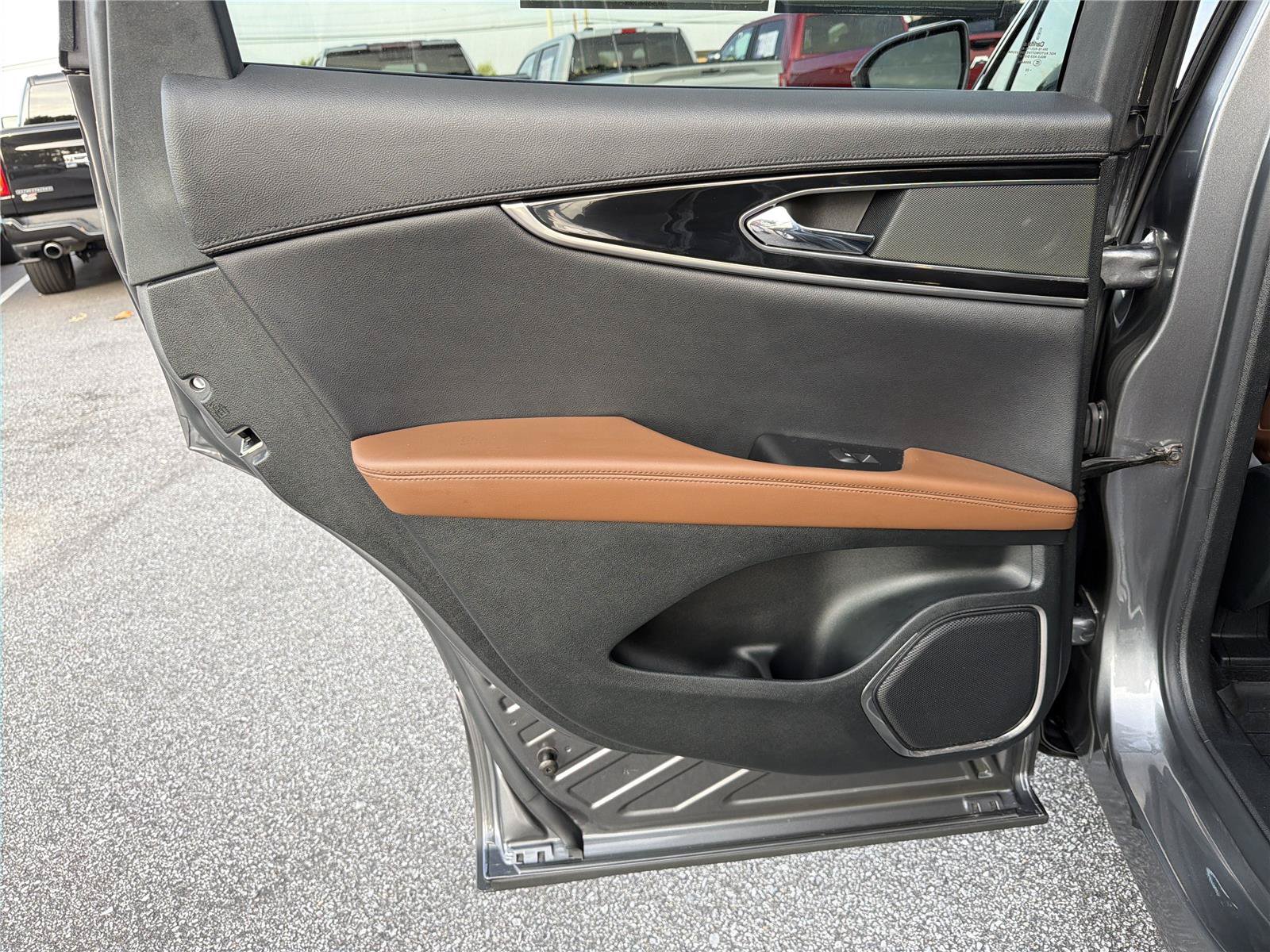 Used 2022 Lincoln Nautilus Reserve FWD image 21