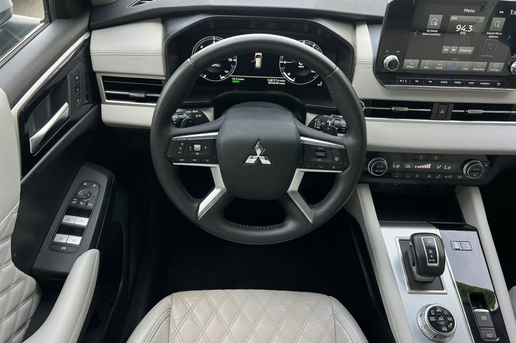Used 2023 Mitsubishi Outlander SEL image 18