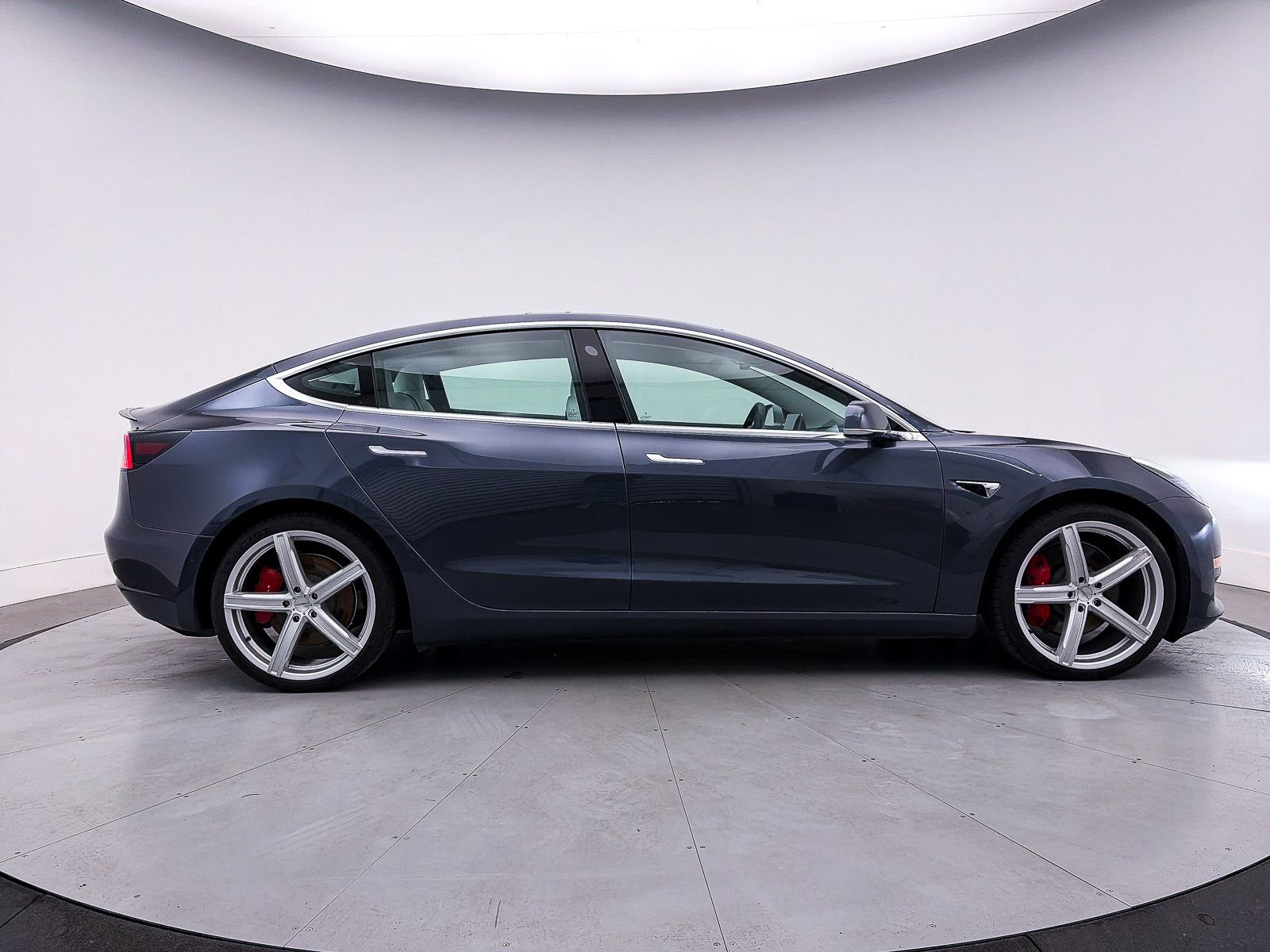Used 2020 Tesla Model 3 Performance image 33