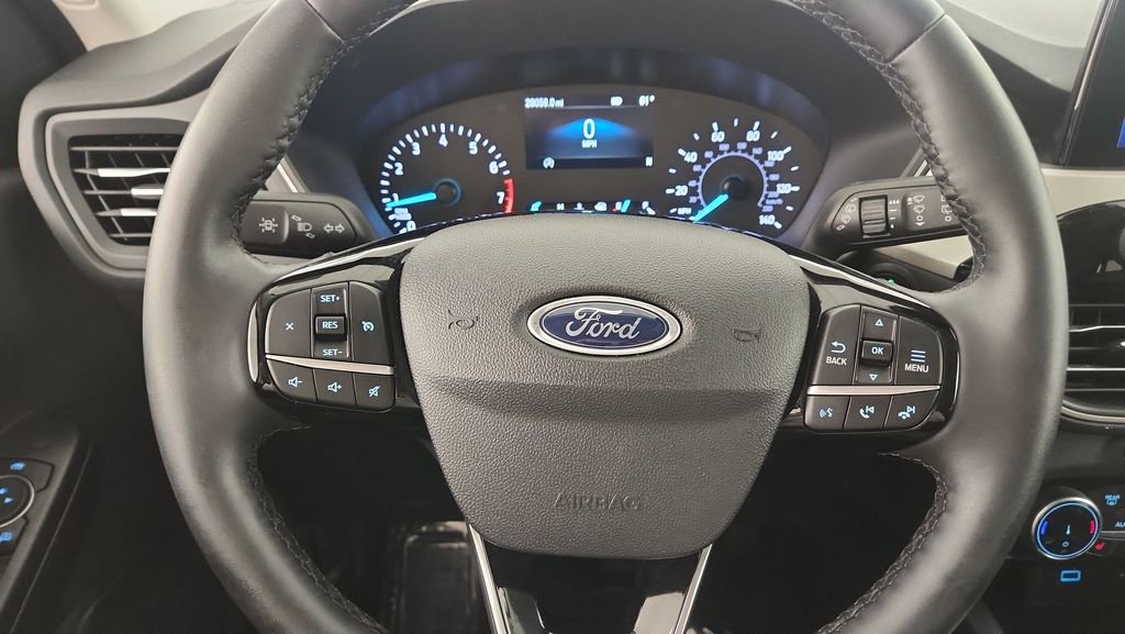 Used 2022 Ford Escape SEL image 12