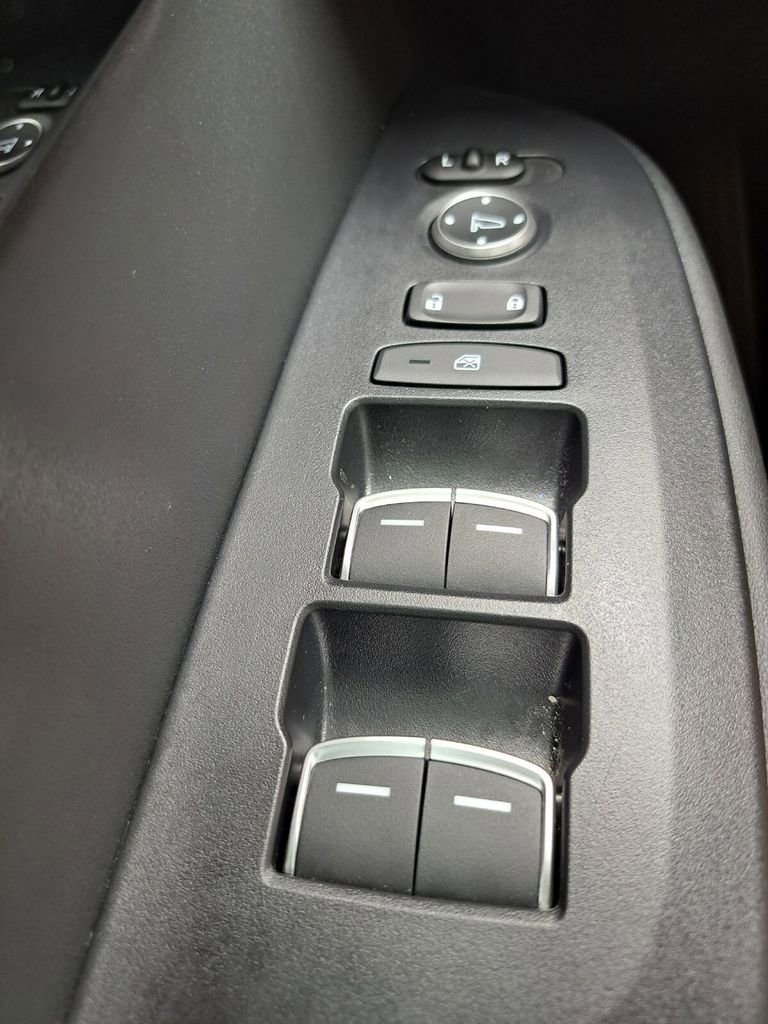 Used 2025 Acura ADX FWD image 16