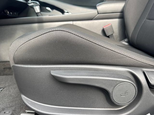 New 2026 Hyundai Elantra Hybrid FWD image 12