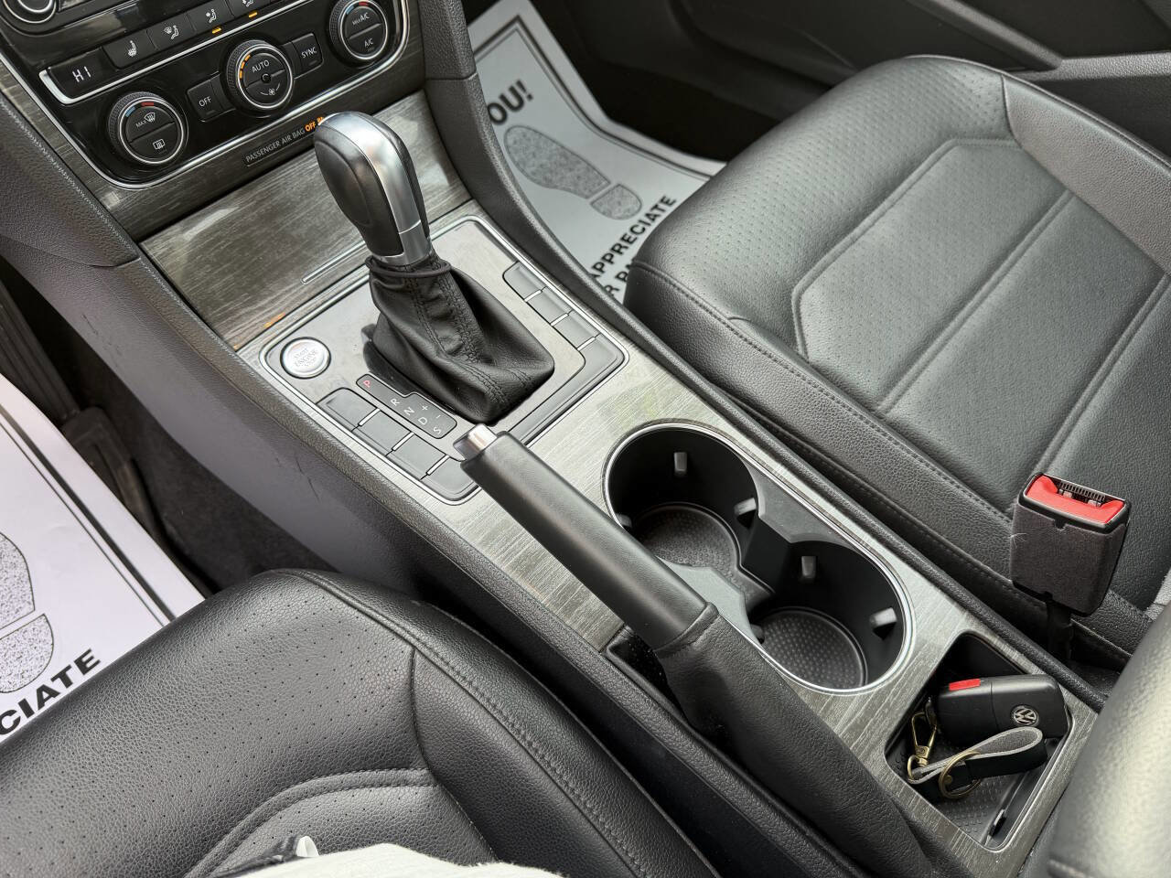 Used 2017 Volkswagen Passat 1.8T SE image 15