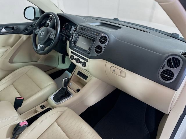 Used 2015 Volkswagen Tiguan SE image 29