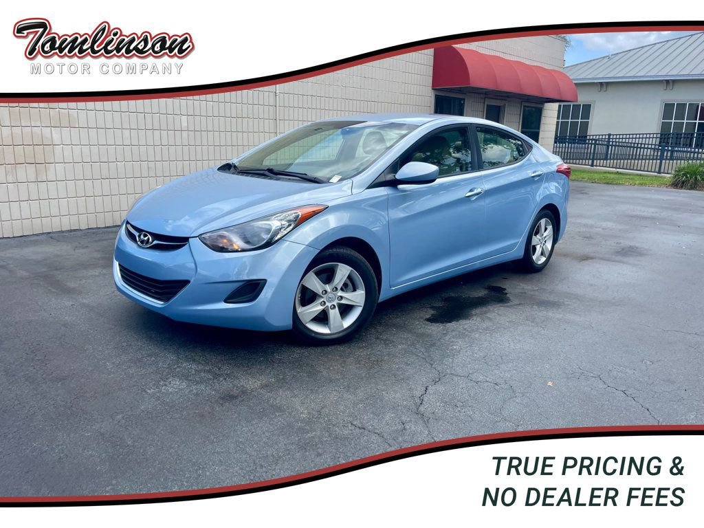 Used 2011 Hyundai Elantra GLS w/ Navigation Pkg 4