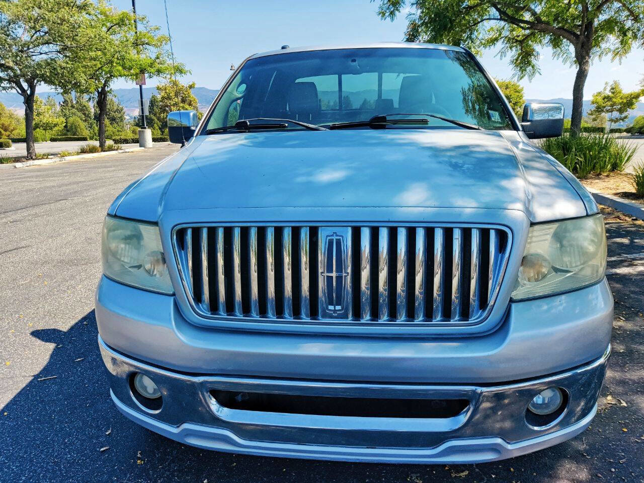Used 2006 Lincoln Mark LT 4x4 image 3
