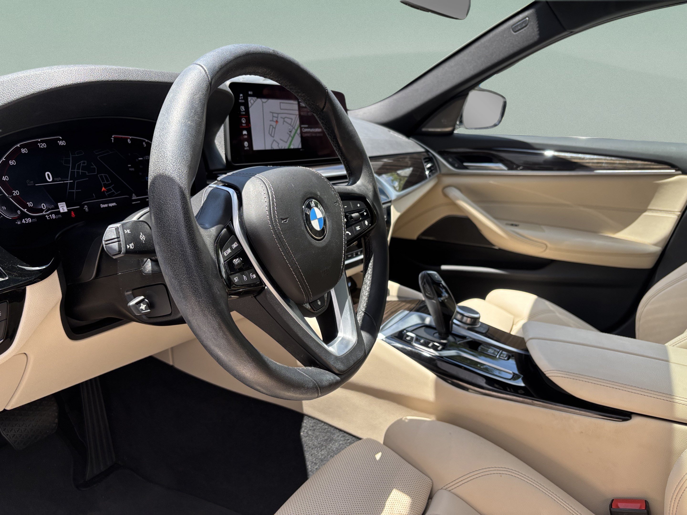 Used 2022 BMW 530i w/ Premium Package RWD image 19