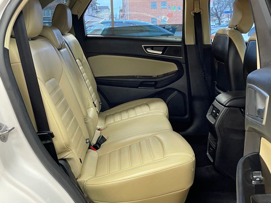 Used 2015 Ford Edge SEL w/ Equipment Group 201A image 19