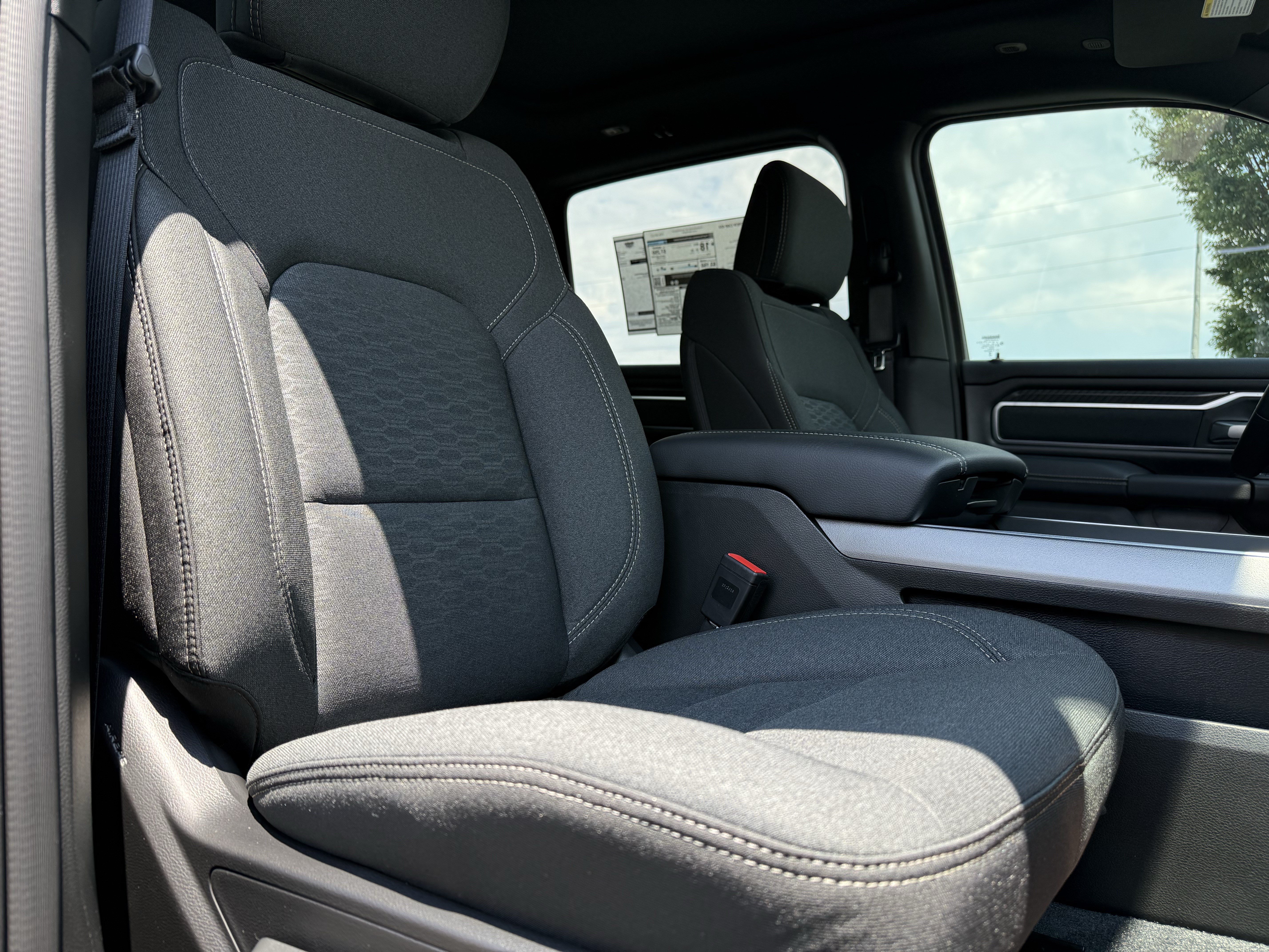 New 2026 RAM 1500 Big Horn AWD/4WD image 32