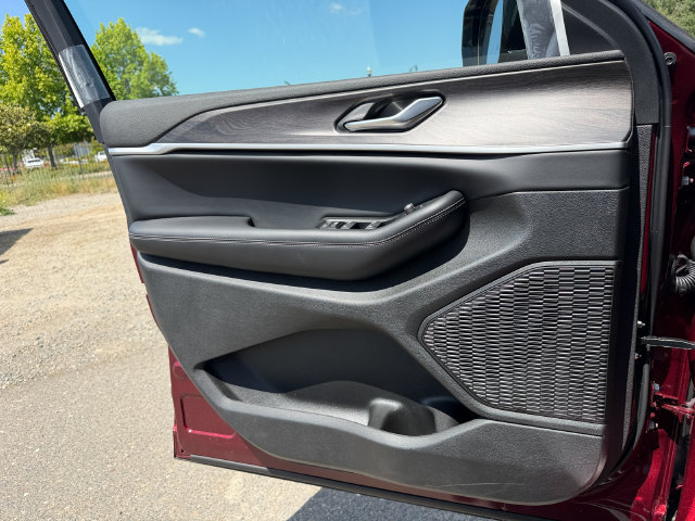 New 2026 Jeep Grand Cherokee Altitude AWD/4WD image 13