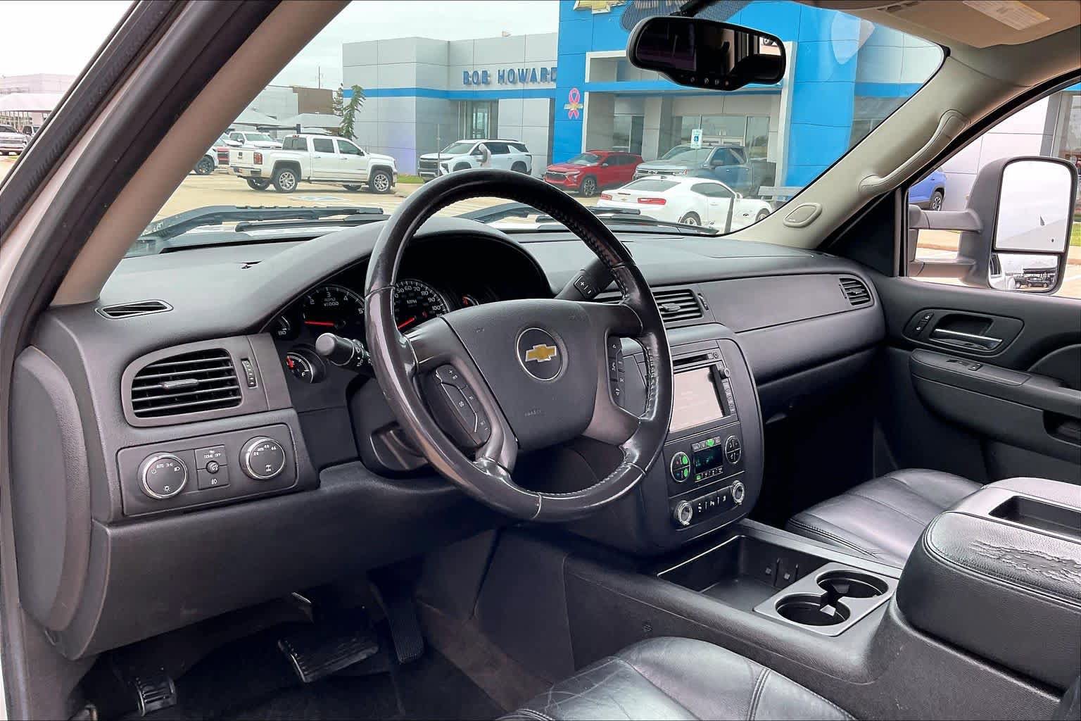 Used 2011 Chevrolet Silverado 1500 LTZ w/ LTZ Plus Package AWD/4WD image 16